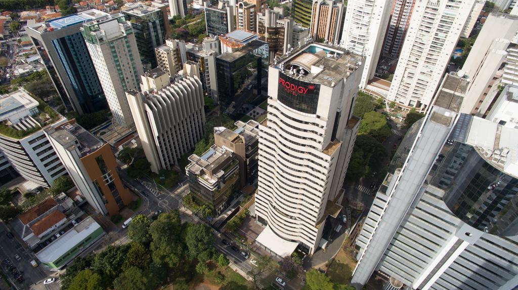 Hotel Transamerica Berrini Sao Paulo Exterior photo